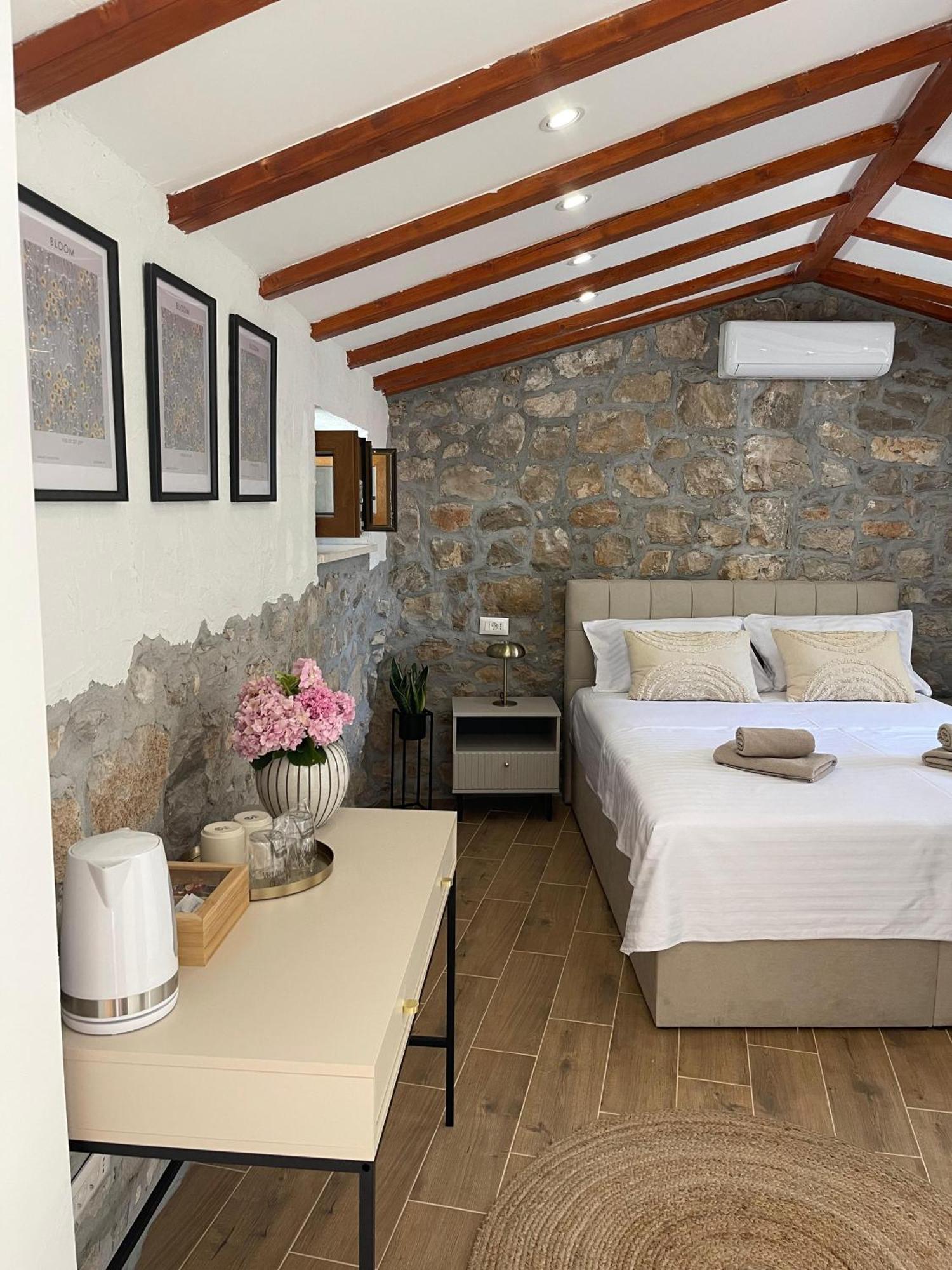 Monte Cristo Wines & Rooms Kuna Pelješka Zewnętrze zdjęcie